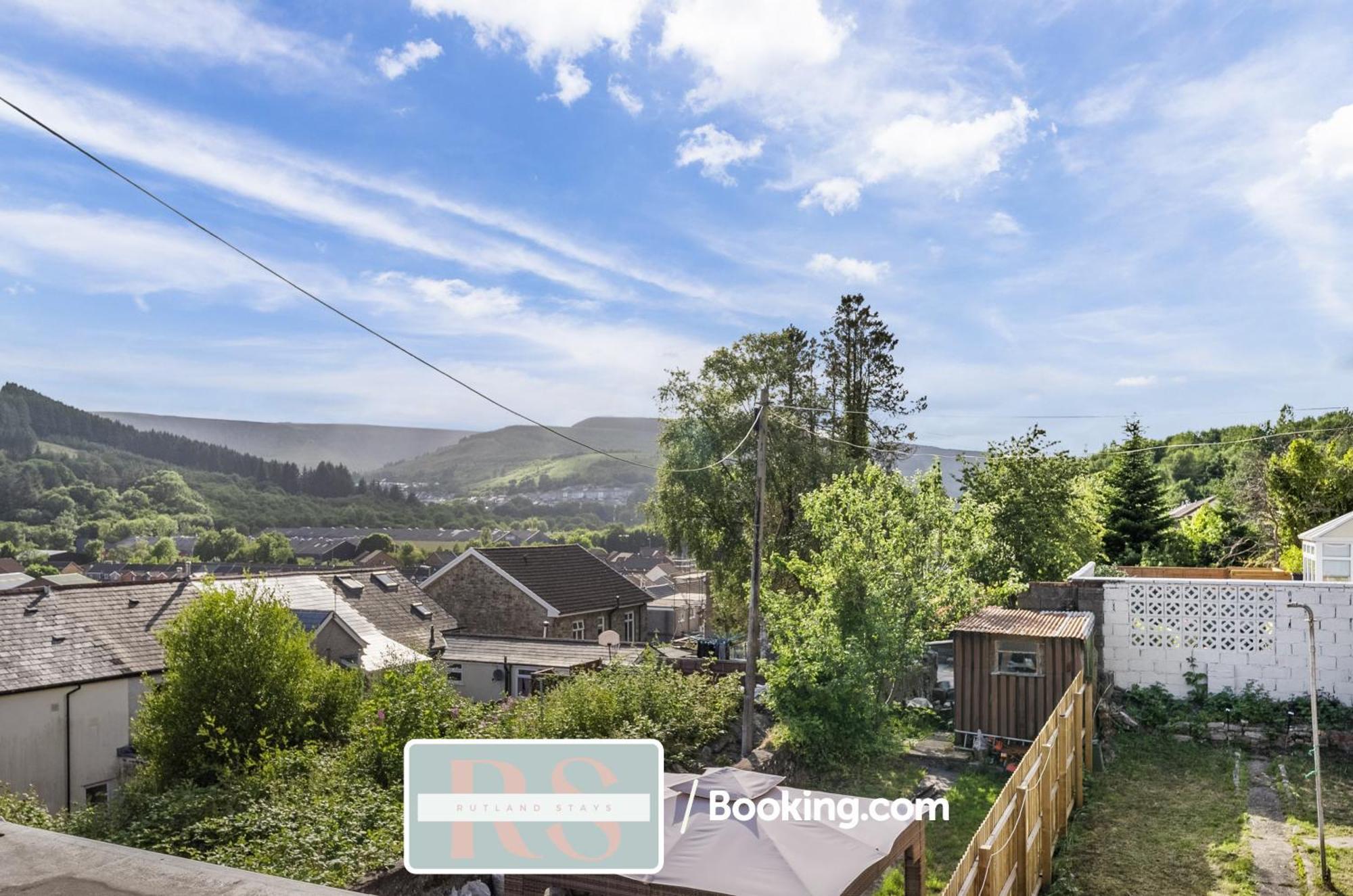 Contractors Accommodation South Wales By Rutland Stays Short Lets & Serviced Accommodation Pentre Treorky Bagian luar foto