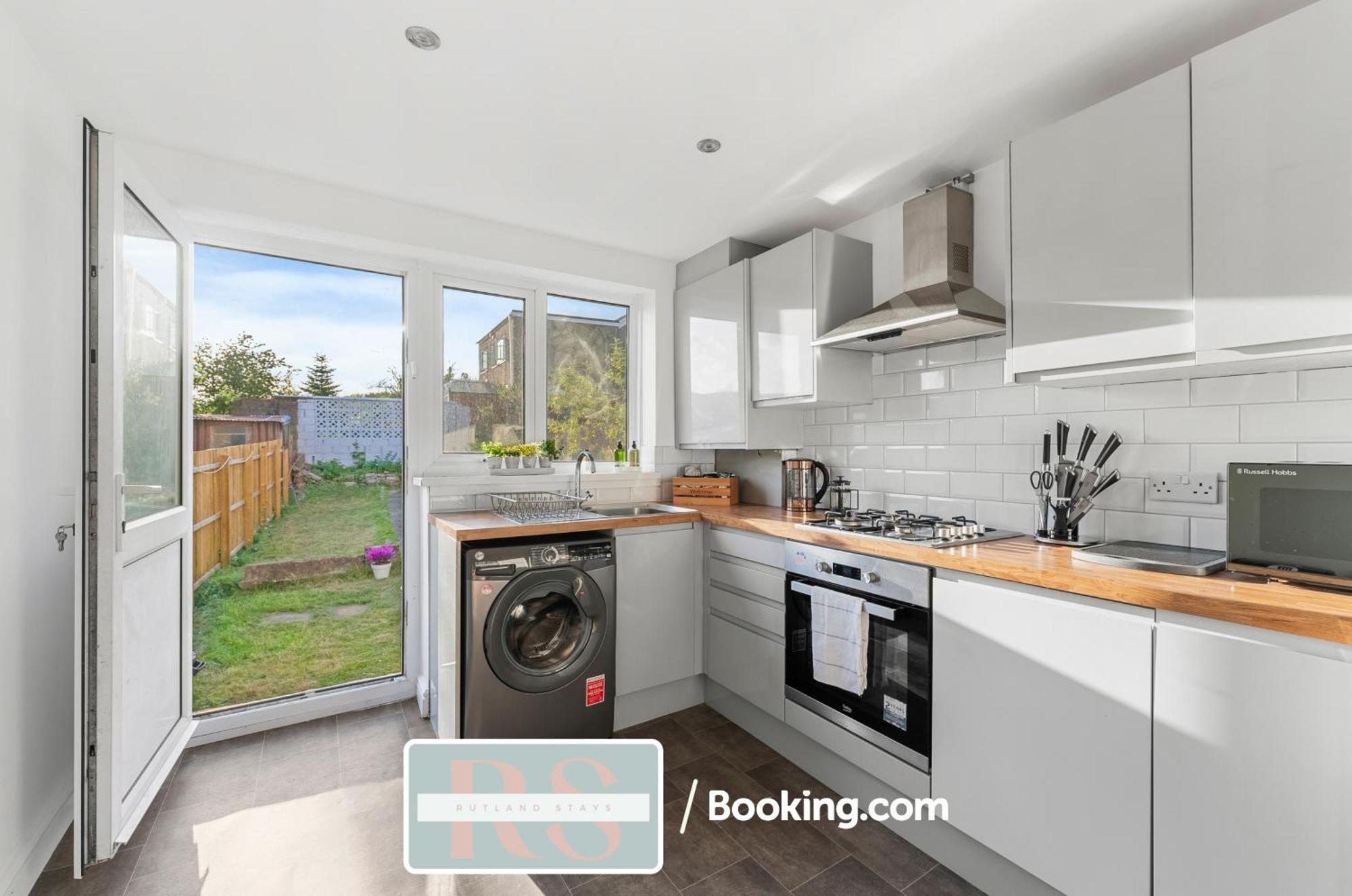 Contractors Accommodation South Wales By Rutland Stays Short Lets & Serviced Accommodation Pentre Treorky Bagian luar foto