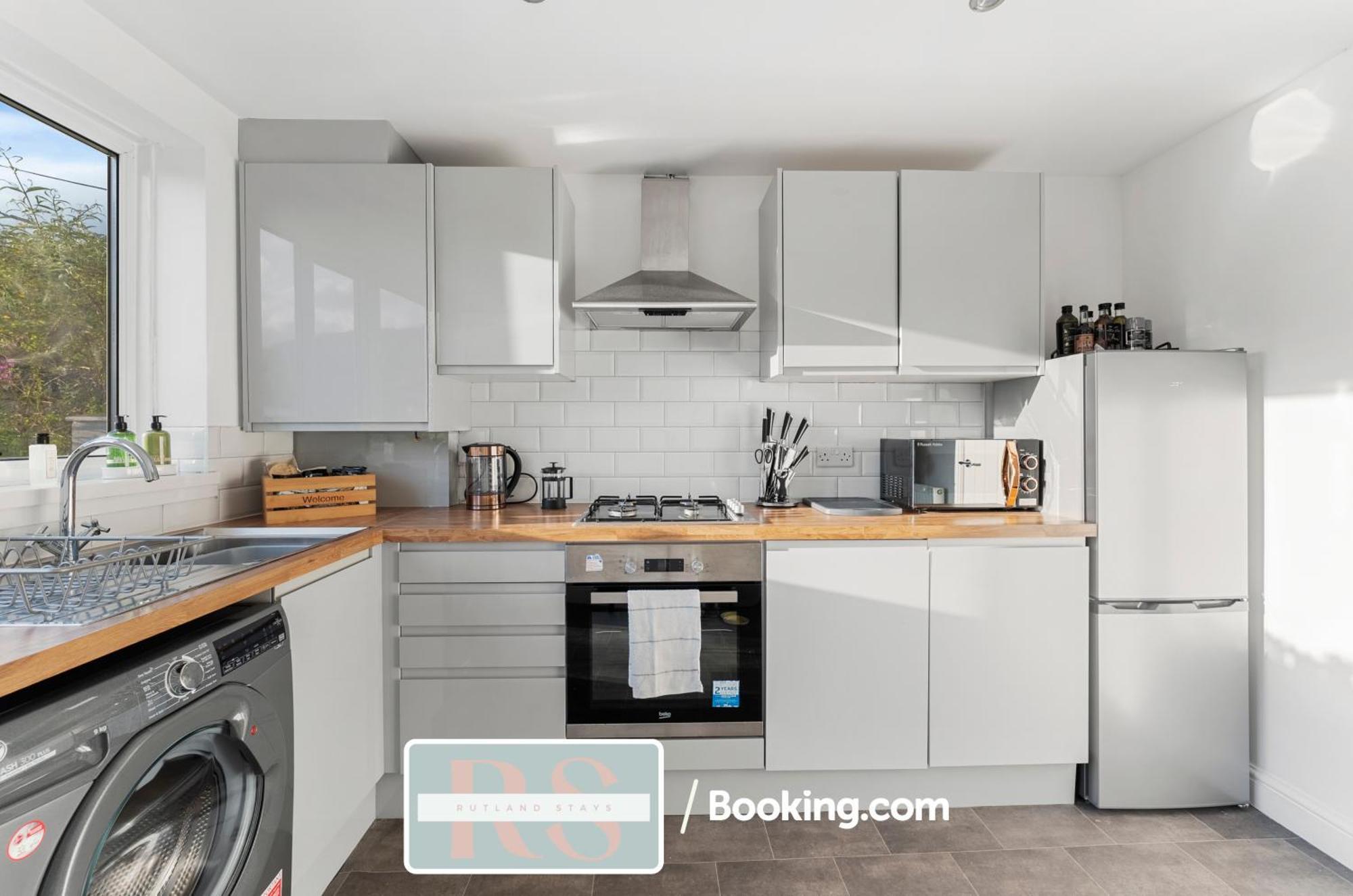 Contractors Accommodation South Wales By Rutland Stays Short Lets & Serviced Accommodation Pentre Treorky Bagian luar foto