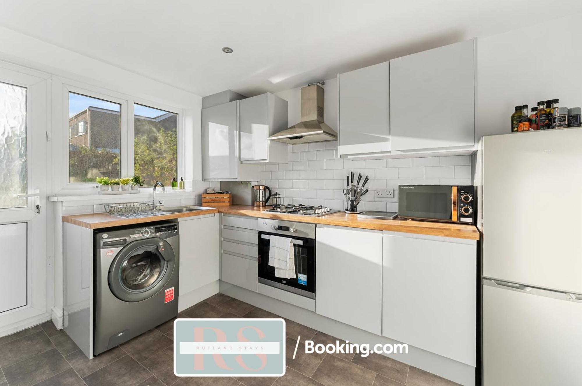 Contractors Accommodation South Wales By Rutland Stays Short Lets & Serviced Accommodation Pentre Treorky Bagian luar foto